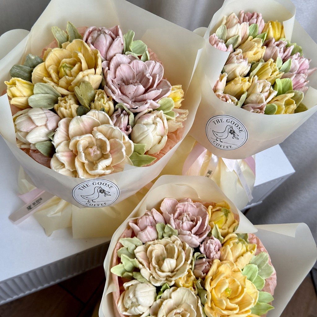 Lavender heart-shaped marshmallow bouquet by The Goose Sweets